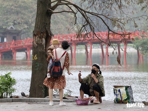 Thi ảnh Nụ xuân: Ngọt ngào tết sẻ chia - Ảnh 6. Thi ảnh Nụ xuân: Ngọt ngào tết sẻ chia - Ảnh 6.