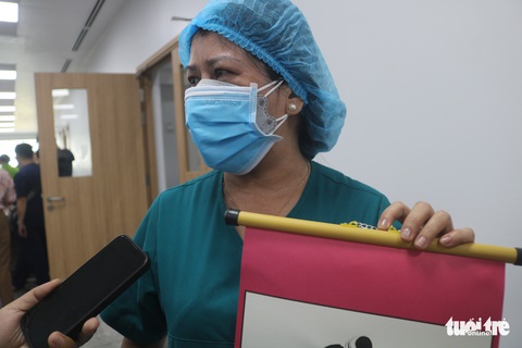 Tết ở Bệnh viện Hồi sức COVID-19: ‘Xa nhà chỉ mong mọi người về nhà’ - Ảnh 4. Tết ở Bệnh viện Hồi sức COVID-19: ‘Xa nhà chỉ mong mọi người về nhà’ - Ảnh 4.