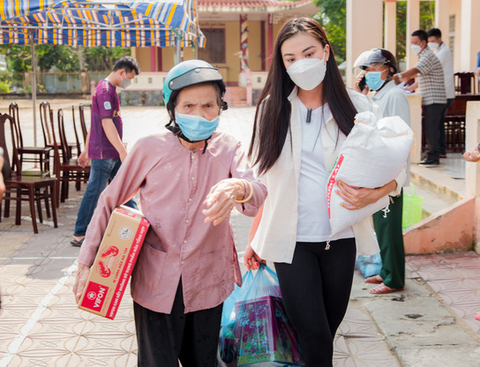Hồng Phượng không muốn lợi dụng tên tuổi cậu ruột Vũ Linh - Ảnh 2. Hồng Phượng không muốn lợi dụng tên tuổi cậu ruột Vũ Linh - Ảnh 2.