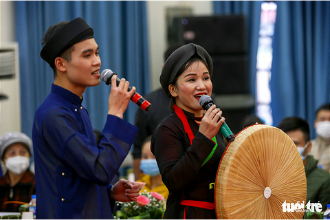 Công nhân Bắc Ninh cười thả ga với hai nghệ sĩ Xuân Bắc, Tự Long - Ảnh 3. Công nhân Bắc Ninh cười thả ga với hai nghệ sĩ Xuân Bắc, Tự Long - Ảnh 3.