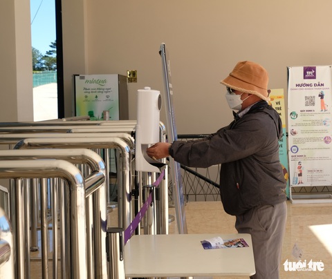 Du khách đến Đà Lạt được tự test nhanh trước khi nhận phòng - Ảnh 2. Du khách đến Đà Lạt được tự test nhanh trước khi nhận phòng - Ảnh 2.