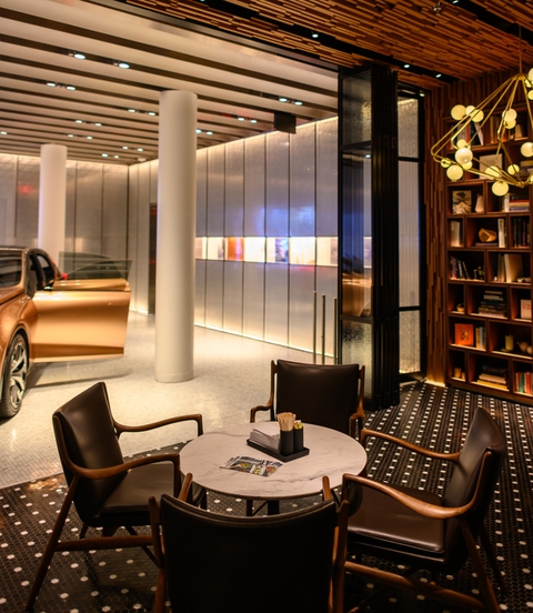 Chạy đua biến showroom ôtô thành nơi trải nghiệm giàu cảm xúc - Ảnh 3. Chạy đua biến showroom ôtô thành nơi trải nghiệm giàu cảm xúc - Ảnh 3.