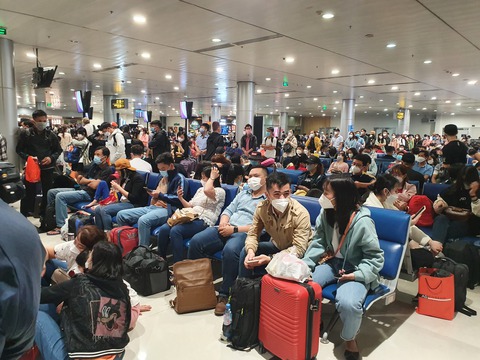 Không thiếu vé máy bay, mua liền đi trong ngày - Ảnh 4. Không thiếu vé máy bay, mua liền đi trong ngày - Ảnh 4.