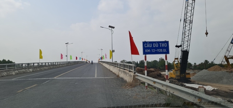 Công an Sóc Trăng thu thập hồ sơ liên quan cây cầu 125 tỉ đồng - cầu Dù Tho - Ảnh 1. Công an Sóc Trăng thu thập hồ sơ liên quan cây cầu 125 tỉ đồng - cầu Dù Tho - Ảnh 1.
