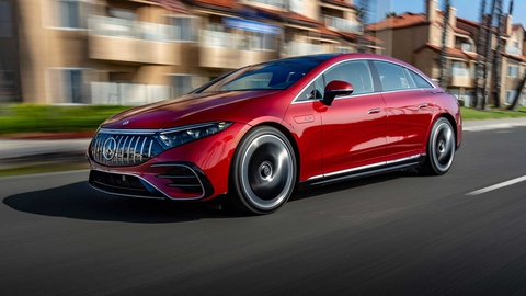 Daimler chính thức đổi tên thành Mercedes-Benz từ mùng 1 Tết - Ảnh 2. Daimler chính thức đổi tên thành Mercedes-Benz từ mùng 1 Tết - Ảnh 2.
