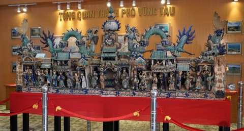 Ngắm sứ cổ trưng bày ở Vũng Tàu trong ngày Tết - Ảnh 1. Ngắm sứ cổ trưng bày ở Vũng Tàu trong ngày Tết - Ảnh 1.