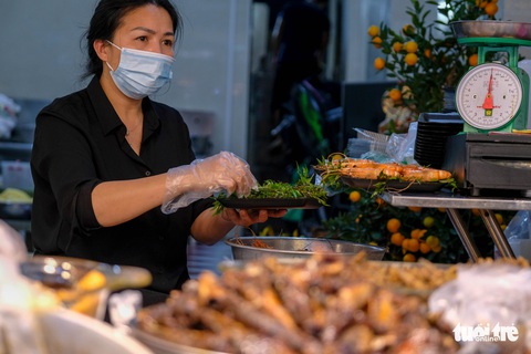 Cuối năm đi sắm Tết xưa ở Hà thành - Ảnh 7. Cuối năm đi sắm Tết xưa ở Hà thành - Ảnh 7.