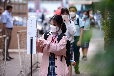 Học sinh TP.HCM trở lại trường: Học và thi ra sao? - Ảnh 2. Học sinh TP.HCM trở lại trường: Học và thi ra sao? - Ảnh 2.