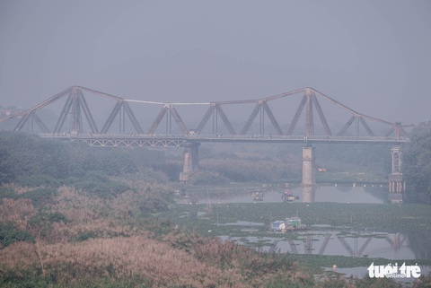 TP.HCM, Hà Nội sương mù từ sáng tới trưa - Ảnh 7. TP.HCM, Hà Nội sương mù từ sáng tới trưa - Ảnh 7.