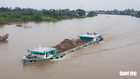 An Giang, Đồng Tháp kêu thiếu hụt nghiêm trọng nguồn cát, cần tìm vật liệu thay thế - Ảnh 2. An Giang, Đồng Tháp kêu thiếu hụt nghiêm trọng nguồn cát, cần tìm vật liệu thay thế - Ảnh 2.