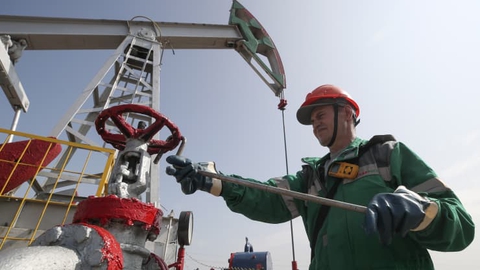 OPEC+ tăng thêm 400.000 thùng dầu/ngày trong tháng 2 - Ảnh 1. OPEC+ tăng thêm 400.000 thùng dầu/ngày trong tháng 2 - Ảnh 1.