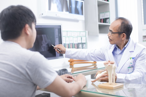 Thay khớp háng tại FV được hưởng bảo hiểm y tế - Ảnh 1. Thay khớp háng tại FV được hưởng bảo hiểm y tế - Ảnh 1.