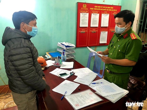 Đường dây làm ‘sổ đỏ’ giả đánh tráo sổ thật để lừa đảo liên tỉnh bị lật tẩy ra sao? - Ảnh 2. Đường dây làm ‘sổ đỏ’ giả đánh tráo sổ thật để lừa đảo liên tỉnh bị lật tẩy ra sao? - Ảnh 2.