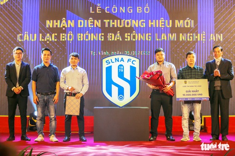 Đội bóng Sông Lam Nghệ An ra mắt biểu trưng mới từ mùa giải 2022 - Ảnh 1. Đội bóng Sông Lam Nghệ An ra mắt biểu trưng mới từ mùa giải 2022 - Ảnh 1.