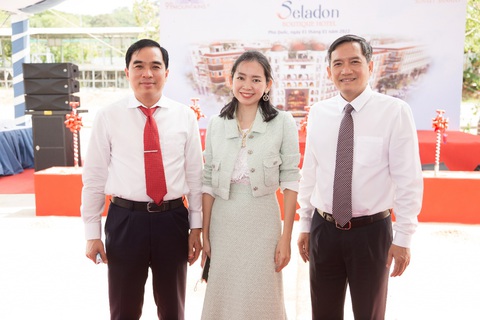 Bình Minh, Đức Tuấn dự lễ động thổ ở Phú Quốc ngày đầu năm - Ảnh 3. Bình Minh, Đức Tuấn dự lễ động thổ ở Phú Quốc ngày đầu năm - Ảnh 3.