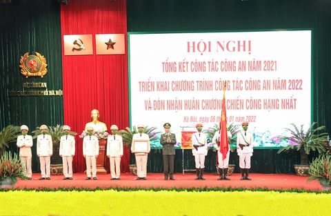 Bộ trưởng Tô Lâm yêu cầu Công an Hà Nội giảm tội phạm trộm cắp, đánh bạc... - Ảnh 1. Bộ trưởng Tô Lâm yêu cầu Công an Hà Nội giảm tội phạm trộm cắp, đánh bạc... - Ảnh 1.