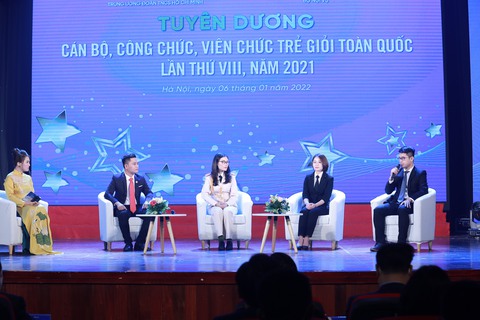 Bác sĩ tuyến đầu chia sẻ giây phút cứu bệnh nhân COVID-19 nặng qua cửa tử - Ảnh 2. Bác sĩ tuyến đầu chia sẻ giây phút cứu bệnh nhân COVID-19 nặng qua cửa tử - Ảnh 2.