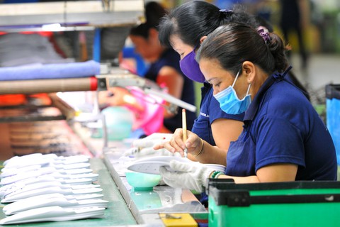 Báo chí Trung Quốc lo âu vì Việt Nam sản xuất giày Nike nhiều nhất - Ảnh 1. Báo chí Trung Quốc lo âu vì Việt Nam sản xuất giày Nike nhiều nhất - Ảnh 1.