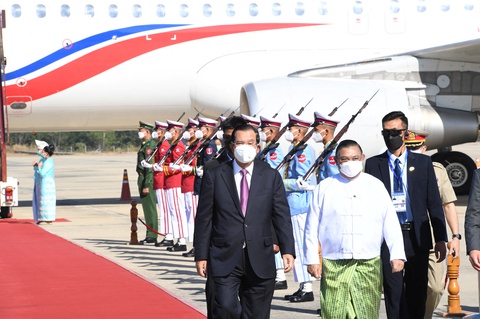 Myanmar trải thảm đỏ đón ông Hun Sen - Ảnh 1. Myanmar trải thảm đỏ đón ông Hun Sen - Ảnh 1.
