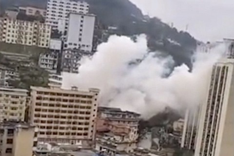 Nổ nghi do khí gas ở Trung Quốc, nhiều người thương vong - Ảnh 1. Nổ nghi do khí gas ở Trung Quốc, nhiều người thương vong - Ảnh 1.
