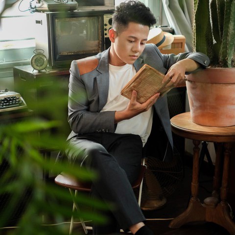 Người đẹp Tây Đô có bản điện ảnh, ai đóng Bạch Cúc? - Ảnh 4. Người đẹp Tây Đô có bản điện ảnh, ai đóng Bạch Cúc? - Ảnh 4.
