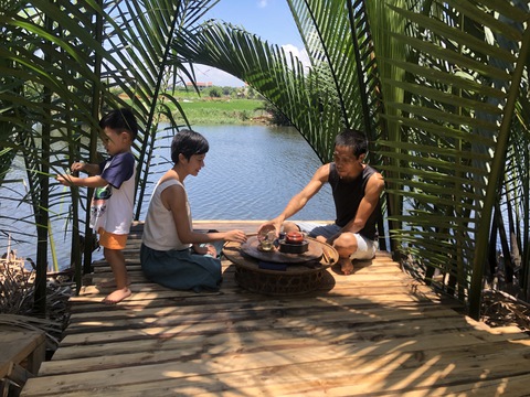 Đưa nhau đi khắp thế gian - Ảnh 1. Đưa nhau đi khắp thế gian - Ảnh 1.