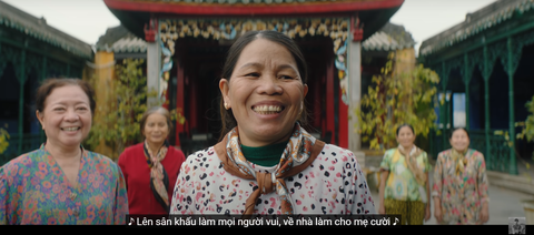 Có gì mà phải tranh cãi việc ‘mang tiền về cho mẹ’ hay không? - Ảnh 2. Có gì mà phải tranh cãi việc ‘mang tiền về cho mẹ’ hay không? - Ảnh 2.