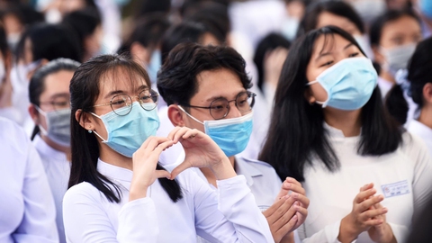 Con trẻ yêu, cha mẹ ứng xử sao? - Ảnh 3. Con trẻ yêu, cha mẹ ứng xử sao? - Ảnh 3.