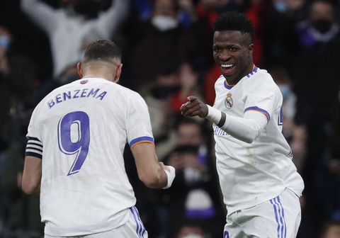 Vinicius Jr trở lại cùng Benzema, Real vùi dập Valencia - Ảnh 1. Vinicius Jr trở lại cùng Benzema, Real vùi dập Valencia - Ảnh 1.