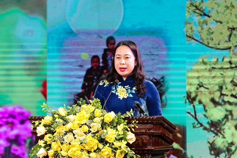 Hơn 100 tỉ đồng dành cho trẻ em mồ côi, khó khăn - Ảnh 1. Hơn 100 tỉ đồng dành cho trẻ em mồ côi, khó khăn - Ảnh 1.