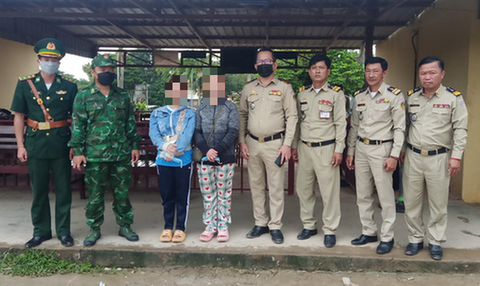 Tiếp nhận 2 nạn nhân bị lừa sang Campuchia đòi tiền chuộc - Ảnh 1. Tiếp nhận 2 nạn nhân bị lừa sang Campuchia đòi tiền chuộc - Ảnh 1.