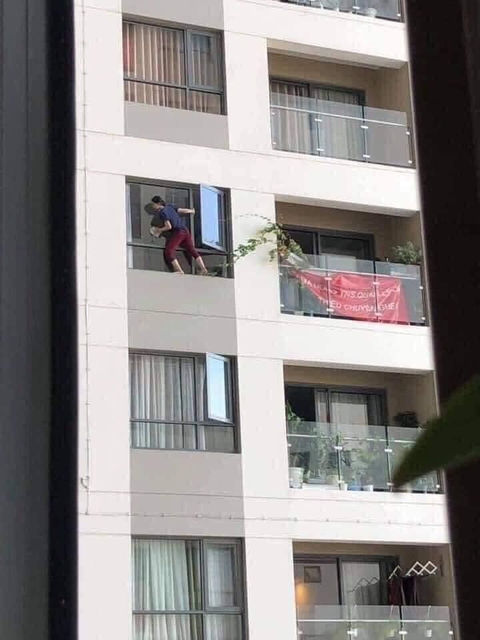 Ảnh vui 1-10: Chị gái Người Nhện mới được thuê làm giúp việc đã bị... đuổi - Ảnh 1. Ảnh vui 1-10: Chị gái Người Nhện mới được thuê làm giúp việc đã bị... đuổi - Ảnh 1.