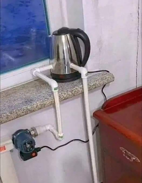 Ảnh vui 1-10: Chị gái Người Nhện mới được thuê làm giúp việc đã bị... đuổi - Ảnh 2. Ảnh vui 1-10: Chị gái Người Nhện mới được thuê làm giúp việc đã bị... đuổi - Ảnh 2.