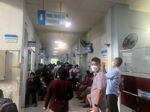 Bác sĩ được làm việc nơi khác ngoài nơi chính nhưng phải xin phép, được đồng ý bằng văn bản - Ảnh 1. Bác sĩ được làm việc nơi khác ngoài nơi chính nhưng phải xin phép, được đồng ý bằng văn bản - Ảnh 1.