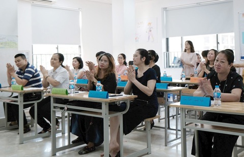 Diễn đàn: Làm gì để chấm dứt lạm thu?: Nỗi lòng người đứng giữa - Ảnh 1. Diễn đàn: Làm gì để chấm dứt lạm thu?: Nỗi lòng người đứng giữa - Ảnh 1.