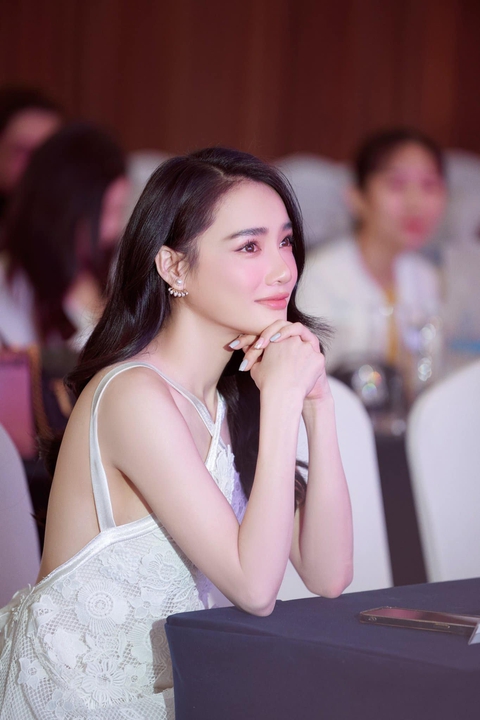 Ảnh vui sao Việt 1-10: Tuấn Hưng đón sinh nhật sớm ở Phú Quốc - Ảnh 10. Ảnh vui sao Việt 1-10: Tuấn Hưng đón sinh nhật sớm ở Phú Quốc - Ảnh 10.