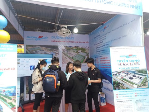Ngày Hội việc làm và Triển lãm Khoa học Công nghệ ngành Tài nguyên - Môi trường - Ảnh 2. Ngày Hội việc làm và Triển lãm Khoa học Công nghệ ngành Tài nguyên - Môi trường - Ảnh 2.