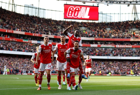 Đánh bại Liverpool, Arsenal trở lại ngôi đầu - Ảnh 1. Đánh bại Liverpool, Arsenal trở lại ngôi đầu - Ảnh 1.