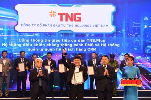Giải thưởng Chuyển đổi số Việt Nam 2022 vinh danh TNG Holdings Vietnam - Ảnh 1. Giải thưởng Chuyển đổi số Việt Nam 2022 vinh danh TNG Holdings Vietnam - Ảnh 1.