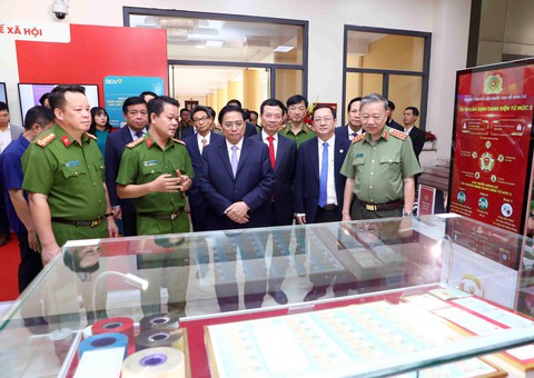 Bộ Công an được yêu cầu phối hợp đẩy nhanh kết nối, chia sẻ dữ liệu quốc gia về dân cư - Ảnh 2. Bộ Công an được yêu cầu phối hợp đẩy nhanh kết nối, chia sẻ dữ liệu quốc gia về dân cư - Ảnh 2.