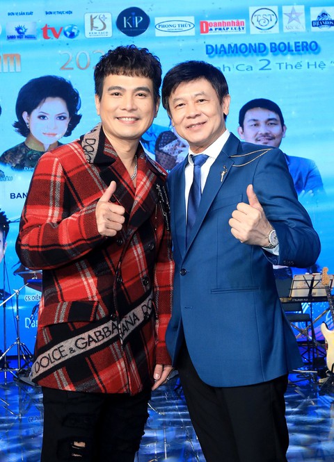 Danh ca Thái Châu khen ngợi Lâm Hùng vì... xấu nổi bật - Ảnh 3. Danh ca Thái Châu khen ngợi Lâm Hùng vì... xấu nổi bật - Ảnh 3.