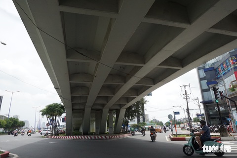Đề xuất phương án sửa cầu vượt Nguyễn Hữu Cảnh trong 45 ngày - Ảnh 1. Đề xuất phương án sửa cầu vượt Nguyễn Hữu Cảnh trong 45 ngày - Ảnh 1.