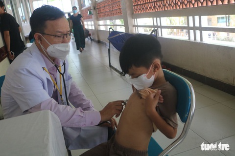 Phản hồi 10-10: Hợp lực vì một nhà vệ sinh sạch; Khâm phục nữ bác sĩ tương lai... - Ảnh 1. Phản hồi 10-10: Hợp lực vì một nhà vệ sinh sạch; Khâm phục nữ bác sĩ tương lai... - Ảnh 1.