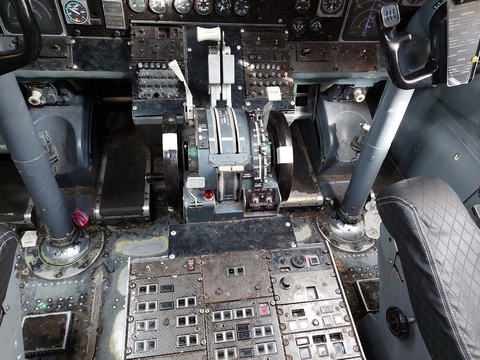 Máy bay Boeing 737 biến thành nhà hàng: Chỉ còn buồng lái, vẫn mang lại ‘trải nghiệm độc đáo’ - Ảnh 7. Máy bay Boeing 737 biến thành nhà hàng: Chỉ còn buồng lái, vẫn mang lại ‘trải nghiệm độc đáo’ - Ảnh 7.
