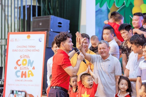 Chương trình ‘Sinh Con, Sinh Cha’ đến Nghệ An - Ảnh 2. Chương trình ‘Sinh Con, Sinh Cha’ đến Nghệ An - Ảnh 2.