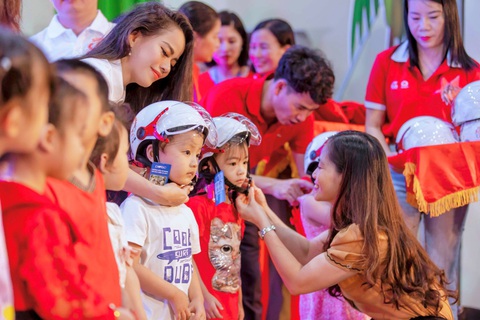 Chương trình ‘Sinh Con, Sinh Cha’ đến Nghệ An - Ảnh 5. Chương trình ‘Sinh Con, Sinh Cha’ đến Nghệ An - Ảnh 5.