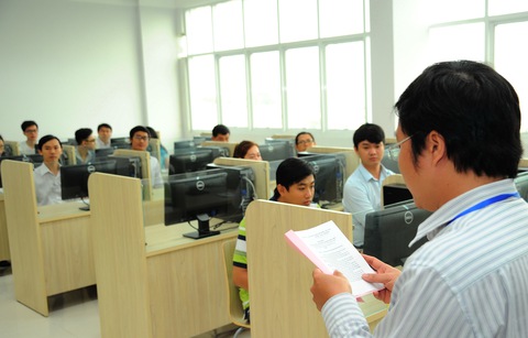 Nguyên tổng biên tập Tạp chí Cộng Sản nói về chuyện chọn lựa cán bộ lãnh đạo - Ảnh 1. Nguyên tổng biên tập Tạp chí Cộng Sản nói về chuyện chọn lựa cán bộ lãnh đạo - Ảnh 1.