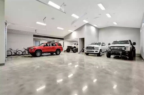 Biệt thự dành cho tín đồ ô tô: Có cả đường đua gần 2km, giá 6,7 triệu USD - Ảnh 14. Biệt thự dành cho tín đồ ô tô: Có cả đường đua gần 2km, giá 6,7 triệu USD - Ảnh 14.