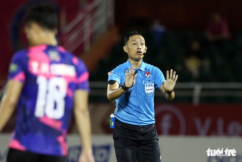 Trọng tài FIFA Ngô Duy Lân bị treo còi ở vòng 19 V-League 2022 - Ảnh 1. Trọng tài FIFA Ngô Duy Lân bị treo còi ở vòng 19 V-League 2022 - Ảnh 1.