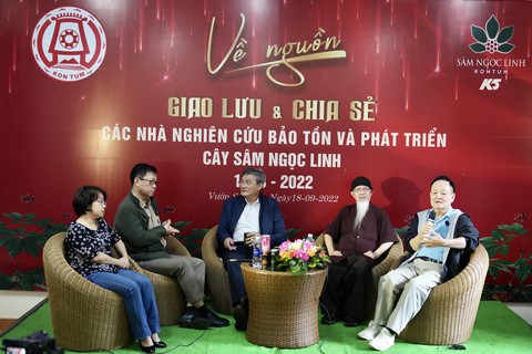Chữ tình quanh cây Sâm Ngọc Linh - Ảnh 1. Chữ tình quanh cây Sâm Ngọc Linh - Ảnh 1.